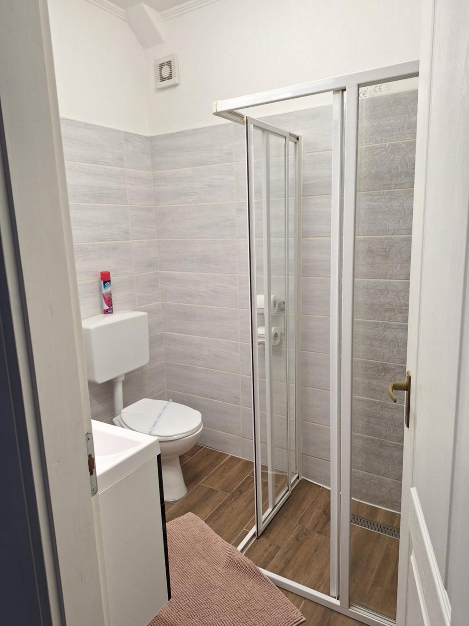 Varfal Apartman Eğri Dış mekan fotoğraf